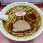 燕京亭 - もやしそば　餡乗せではなく全体にゆるくとろみのついた醤油スープ　もやしは炒めていないのでシャキシャキの食感