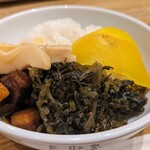 Chunsui tan - 軽食セットの魯肉飯