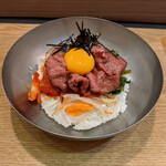 Roast beef bibimbap set meal