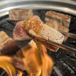 焼肉たけやま - シャトーブリアン 焼いてます