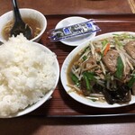 珍來 - 大ライス+ニラレバ炒め