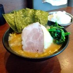 横浜ラーメン 弐七家 - 