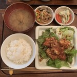 パルファン - 本日のご飯　唐揚げネギソース　小鉢2品