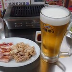 焼肉宝来軒 - 豚カルビ、豚ホルモン、生ビール大、チョレギサラダ