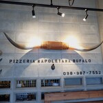 Pizzeria Napoletana Bufalo - バッファローの角？