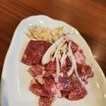 焼肉ホルモン 亀萬 - ミックスホルモン