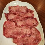 焼肉ホルモン 亀萬 - 牛タン塩