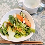 山Cafe一歩 - セットにするとスープ、サラダバーとドリンク1杯がつきます