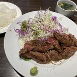キャトルラパン - ご飯もなかなかのボリュームです