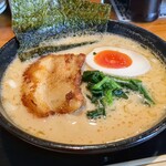 Orion Gyouza Utsu Nomiyanishiguchi Ekihigashiten - 豚骨醤油半麺 720円