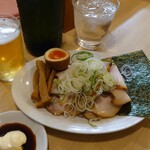 Chuukasoba Tagano - ビール中瓶(ハートランド)￥500＋おつまみ皿のりチャーシュー￥700
                        