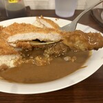 カレー 花一 - カツの厚さはこのくらい