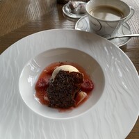 DINING & BAR TABLE 9 TOKYO - 