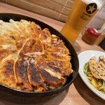 博多鉄なべ 無限餃子 - 