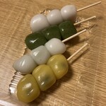 萌えぎ屋 - もえぎだんご(ごまあん、ずんだあん、くるみ、よもぎ）