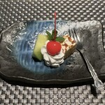 大月苑 - 【デザート】キャラメルケーキ・メロン