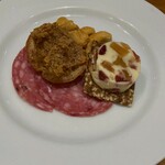 カーヴ - アミューズ