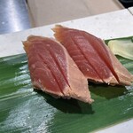 立食い寿司 根室花まる 丸の内オアゾ店 - 漬けマグロ