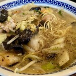 サンロッジ - 湯麺 麺控えめＵＰ