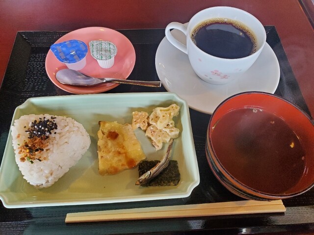 びっくり食堂 ナナカフェ - 穂積/カフェ | 食べログ