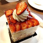 プリムローズ - 真紅の美鈴ショートケーキ