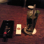 ハバナシガーとミントたっぷりモヒート