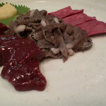 みょうが屋 - １品目　刺身盛り合わせ　レバー・センマイ・ハツ