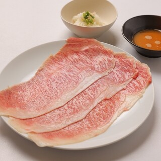“Takafumi grilled loin” with its juicy and irresistible marbling is a must-try◎