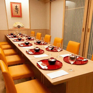 チャージ：ご飲食代金の　5％