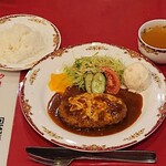 エル・アミーゴ 西葛西店 - エル・アミーゴ 西葛西店 平日限定 チーズハンバーグランチ 税込1,085円 ライス少な目で、オニオンチリスープを選んで