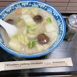 永楽苑 - しいたけ肉そば