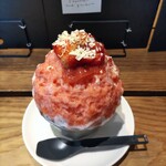 240613461 - 苺とホワイトショコラータかき氷