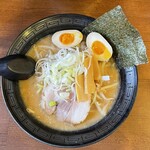 Hoshimiya - 白味噌らーめん+ランチ卵サービス