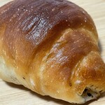 トリュフベーカリー 広尾店 - 白トリュフの塩パン