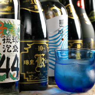 We have about 20 types of Awamori! We have a wide selection of Okinawan-style drinks♪
