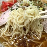 中華そば志のぶ支店 - 自家製のツルツルストレート麺