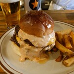 HYOE'S BURGERS + FRIES - 