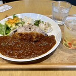 Vege&Deli OLIVE - 黒毛和牛ハッシュドビーフプレート1200円＋ドリンク120円