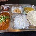 日本一小さなインド家庭料理 ドーン食堂 印度山 - 