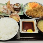 食堂　備前 - 刺身フライ定食（トンちゃん定食）¥1400