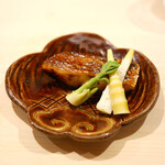 鮨 あらい - 喉黒の照焼き、たらの芽、姫竹