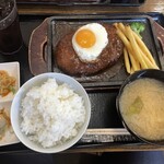 居酒食堂 わ楽 - デミタマハンバーグ定食　1,100円