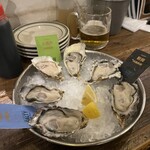 SALTY Oyster House - 