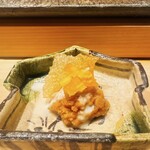 鮨かわなか - あん肝、金柑、シャリ煎餅。これチビチビ日本酒最高