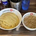 Ramen Jinsei Jetto - つけ麺ビジュアル