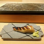 鮨かわなか - 真魚鰹(まながつお)皮パリッパリ