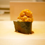 すが弥 - 「馬糞雲丹軍艦巻き」