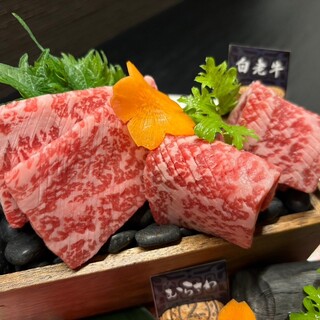 Enjoy the rarest parts of Kuroge Wagyu [Shiraoi beef] of the highest rank