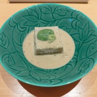 SUSHI BANYA KAI 品川店 - ごま豆腐そら豆添え