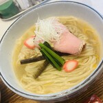 中華そば麦右衛門 - 春の訪れ！桜の塩ワンタン中華そば♫